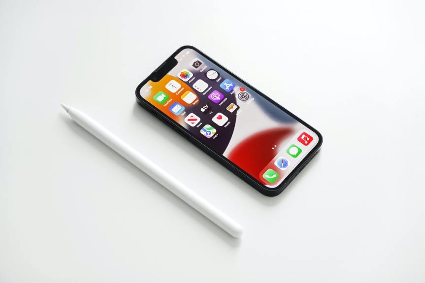 Serwis urządzeń Apple i samodzielna naprawa iPhone’a i&nbsp;Maca